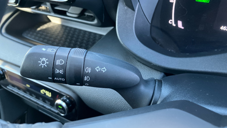 Toyota Yaris 1.5 Hybrid Design 5dr CVT Hybrid Hatchback